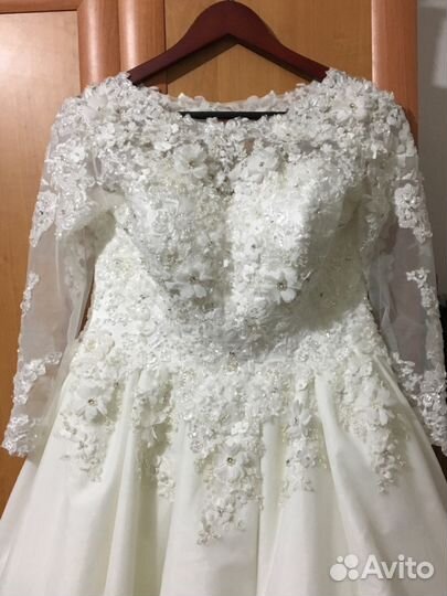 Свадебное платье