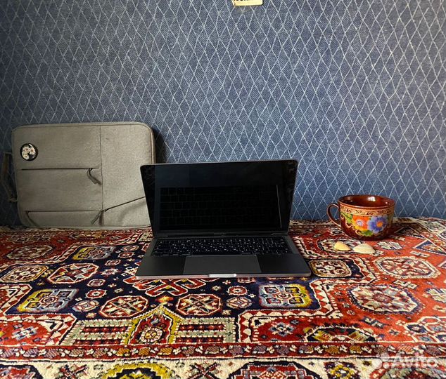 Macbook pro 13 2017 touch bar