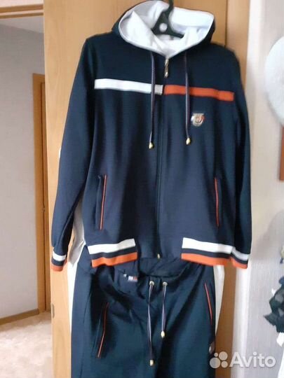Спортивный костюм новый