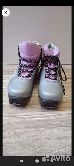 Лыжные ботинки