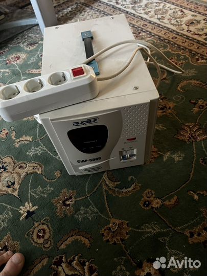 Стабилизатор напряжения