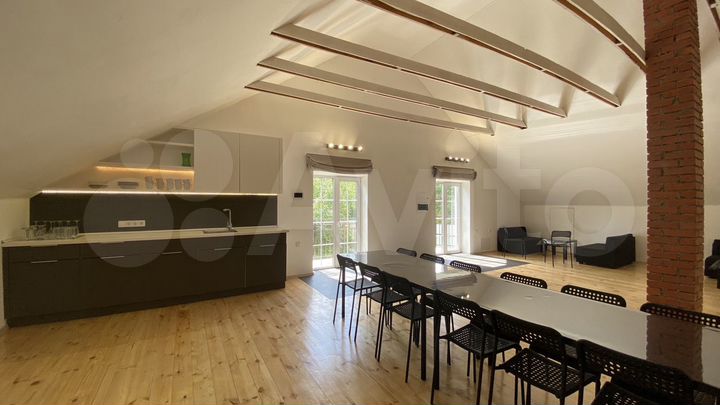 Дом 300 м² на участке 15 сот.