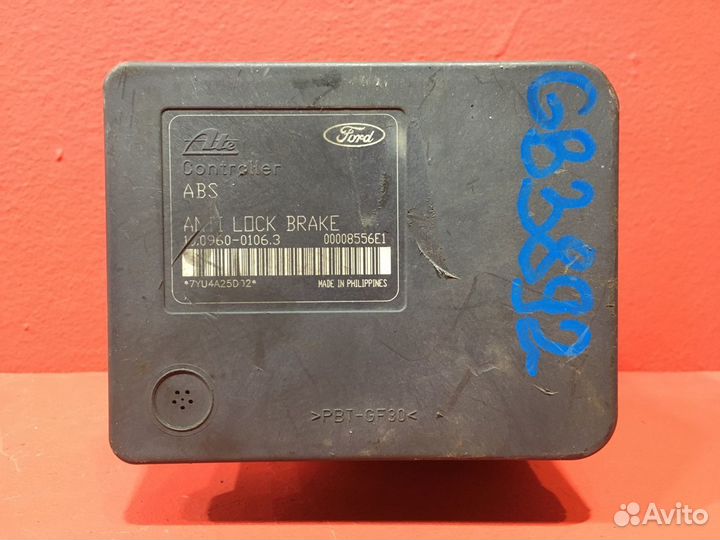 Блок ABS Ford Fiesta 5 хетчбэк fxja 1.4L 1388