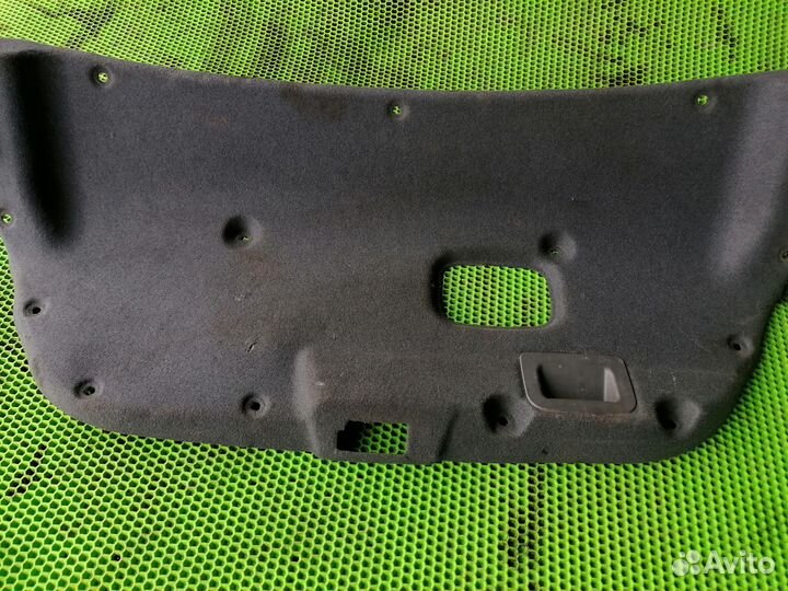 Обшивка крышки багажника на Geely Emgrand EC7 11-1