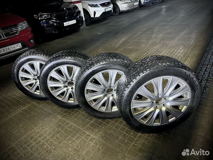 R18 Nokian Tyres Hakkapeliitta 9 245/50, PCD 5x112 DIA 42