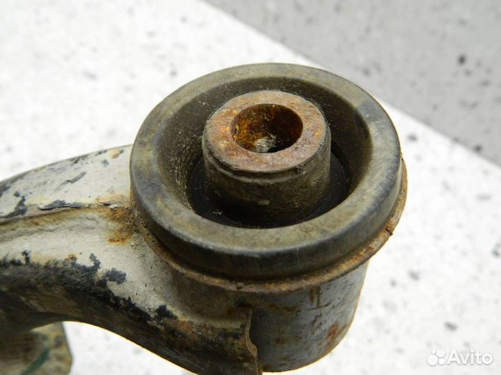 Рычаг задний верхний левый Mitsubishi Pajero/Monte