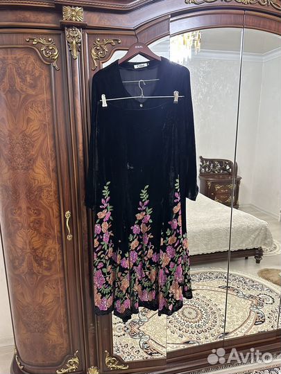 Костюм женский