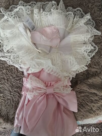 Уголок и бант на выписку