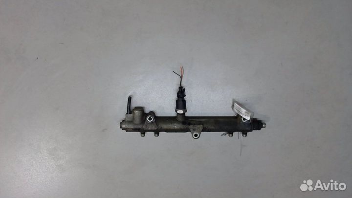 Рампа топливная Jeep Liberty, 2002