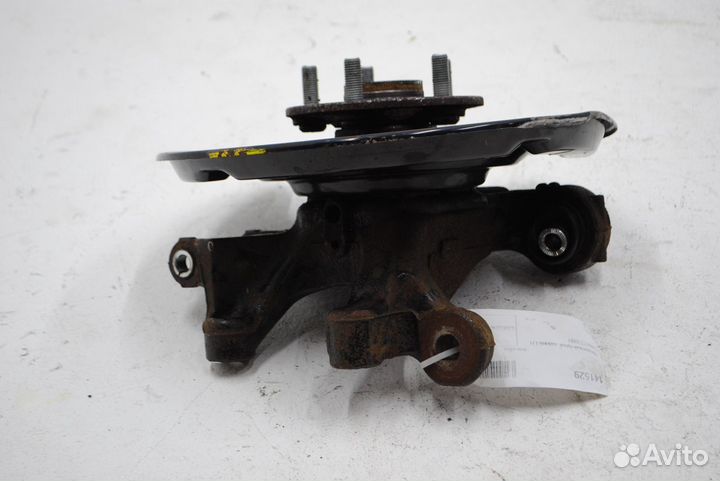 Кулак поворотный CT200H 2011