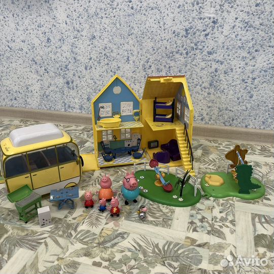 Игрушки Свинка пеппа