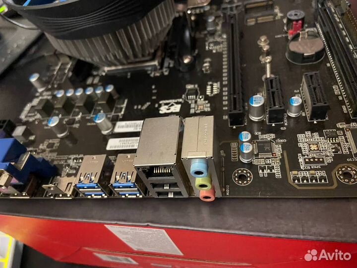 AMD ryzen 3 2200g + материнка + 8 gb озу