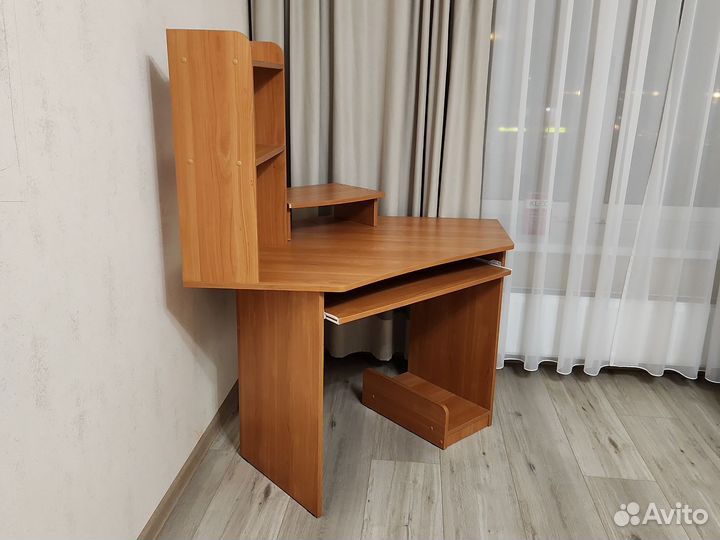 Компьютерный столик бу