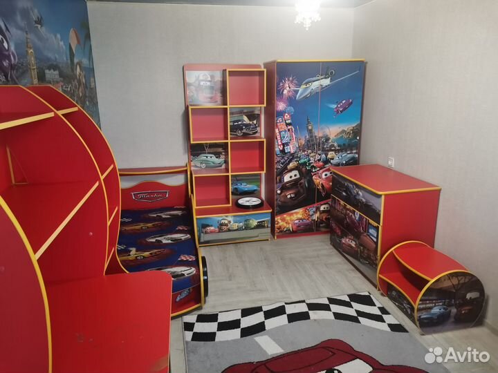 Комплект детской мебели бу