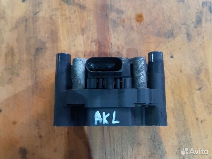 Катушка зажигания VW Golf 4 AKL