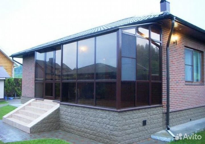 Беседка из пластиковых окон с ламинацией