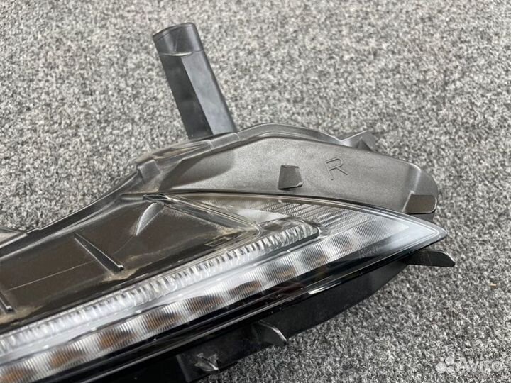 Повторитель в бампер правый Lexus Rc300 ASC10