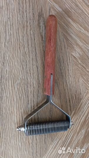 Ринговки, расчёски, мячик. Питер. Ручная работа