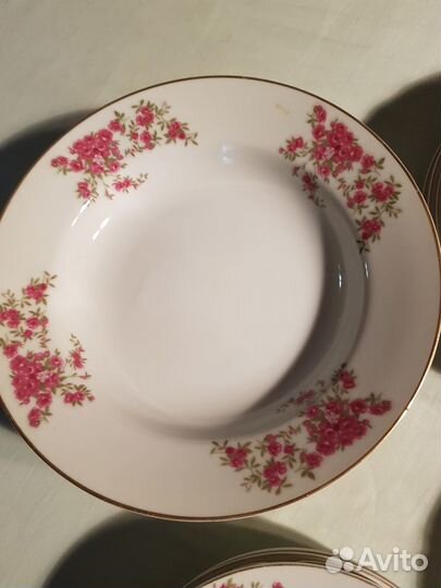 Набор столовых тарелок “Роза”, Япония