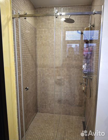 Кабина из стекла душевая