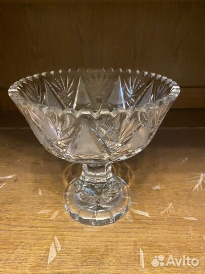Ваза хрустальная