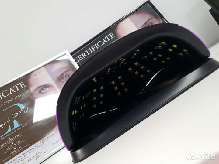 Лампа для ногтей