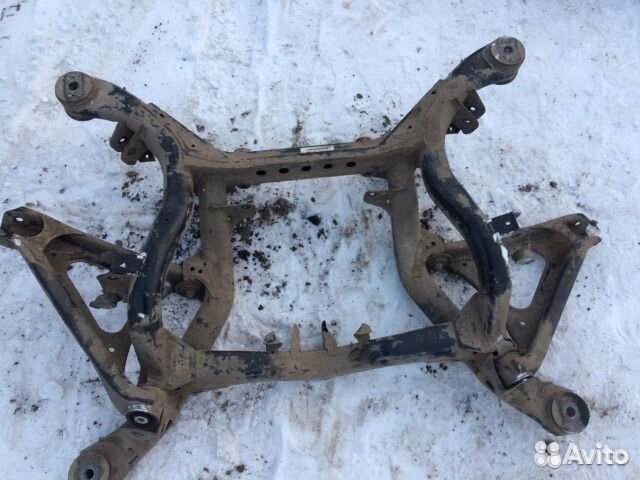 7l0500041 Балка подмоторная зад Туарег, Кайенн, Q7