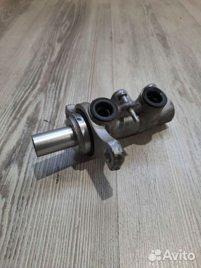 Главный тормозной цилиндр гтц Kia RIO 3