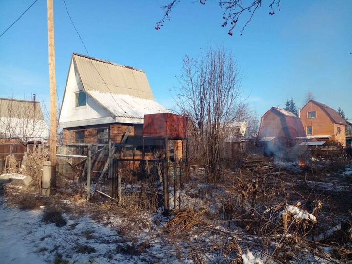 Дача 20 м² на участке 5 сот.