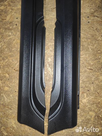 Защитные накладки на пороги лада гранта