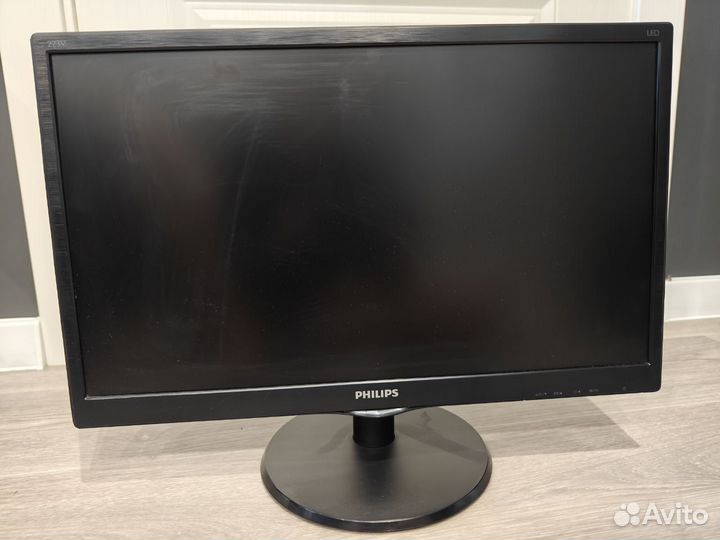 FullHD Монитор Philips 223V5LSB черный