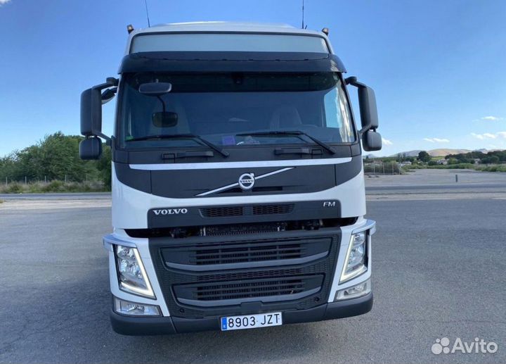 Pазбираем грузовик Volvo FM с 2013