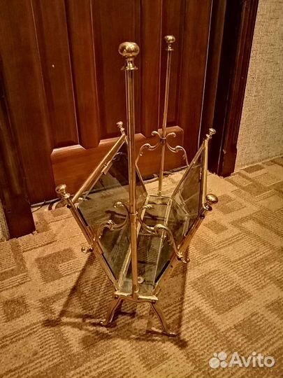 Латунная газетница
