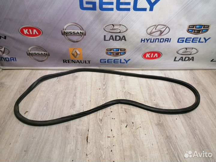 Уплотнитель проема двери зад volkswagen polo 5 Лев