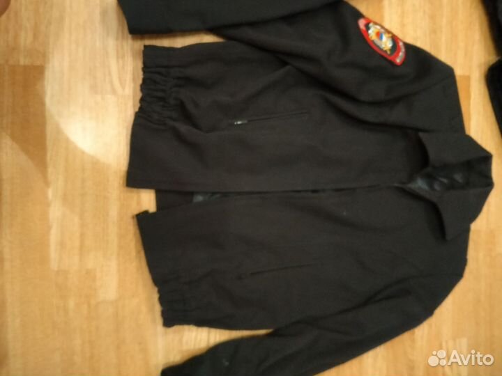 Женская форма полиции