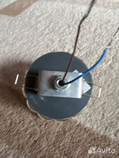 Потолочный точечный светильник