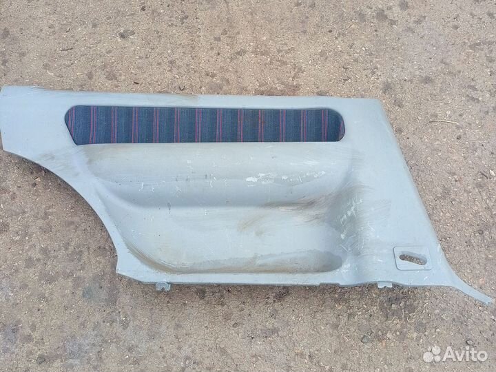 Дверную панель задний левый Mitsubishi Space