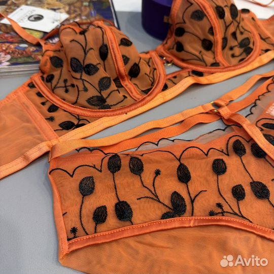 Комплект нтжнего белья 70С, 70D