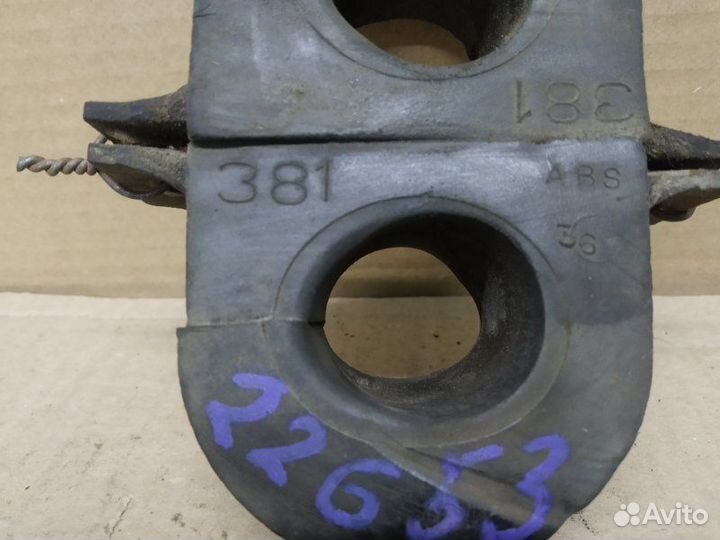 Втулка стабилизатора задняя Cadillac Escalade