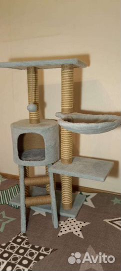 Домик для кошки с когтеточкой и лежанкой