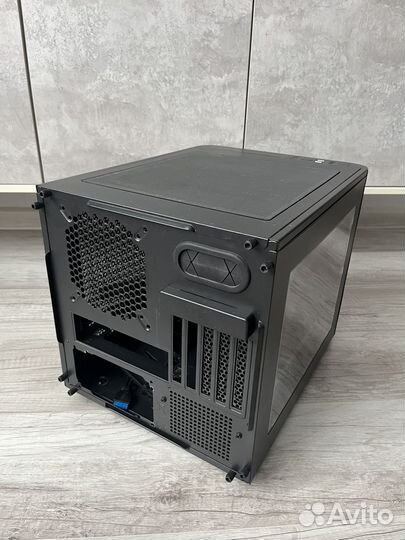 Корпус Thermaltake Core V21