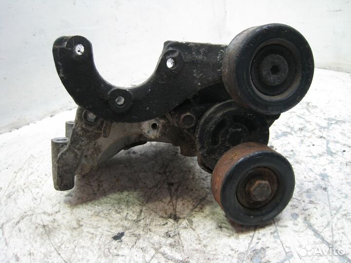 Киа Соренто Кронштейн насоса гидроусилителя