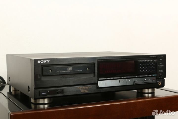 CD проигрыватель Sony CDP-337ESD