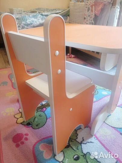 Детский столик и стул