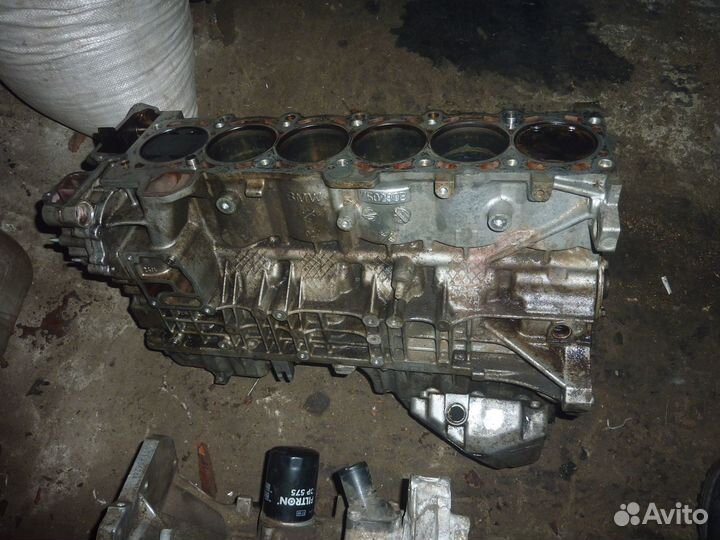 Шорт блок M54B22 коленвал поршень насос