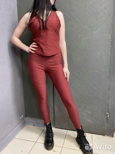 Костюм Oysho для фитнеса