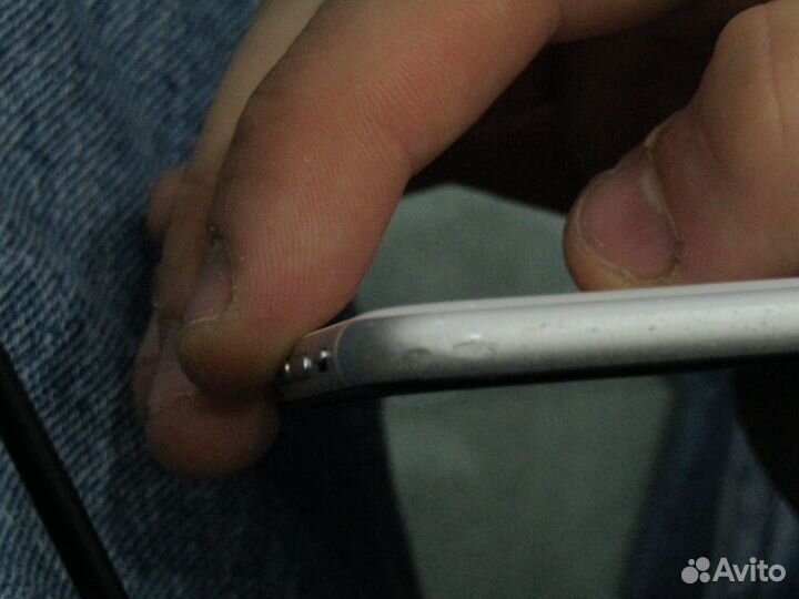 Телефон iPhone se 2022