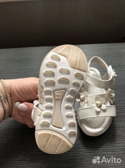 Продам обувь на девочку