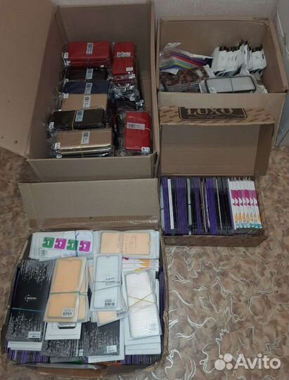 Чехлы на телефон