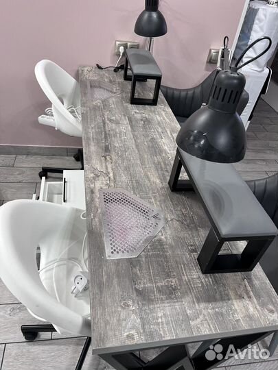 Маникюрный стол двухместный